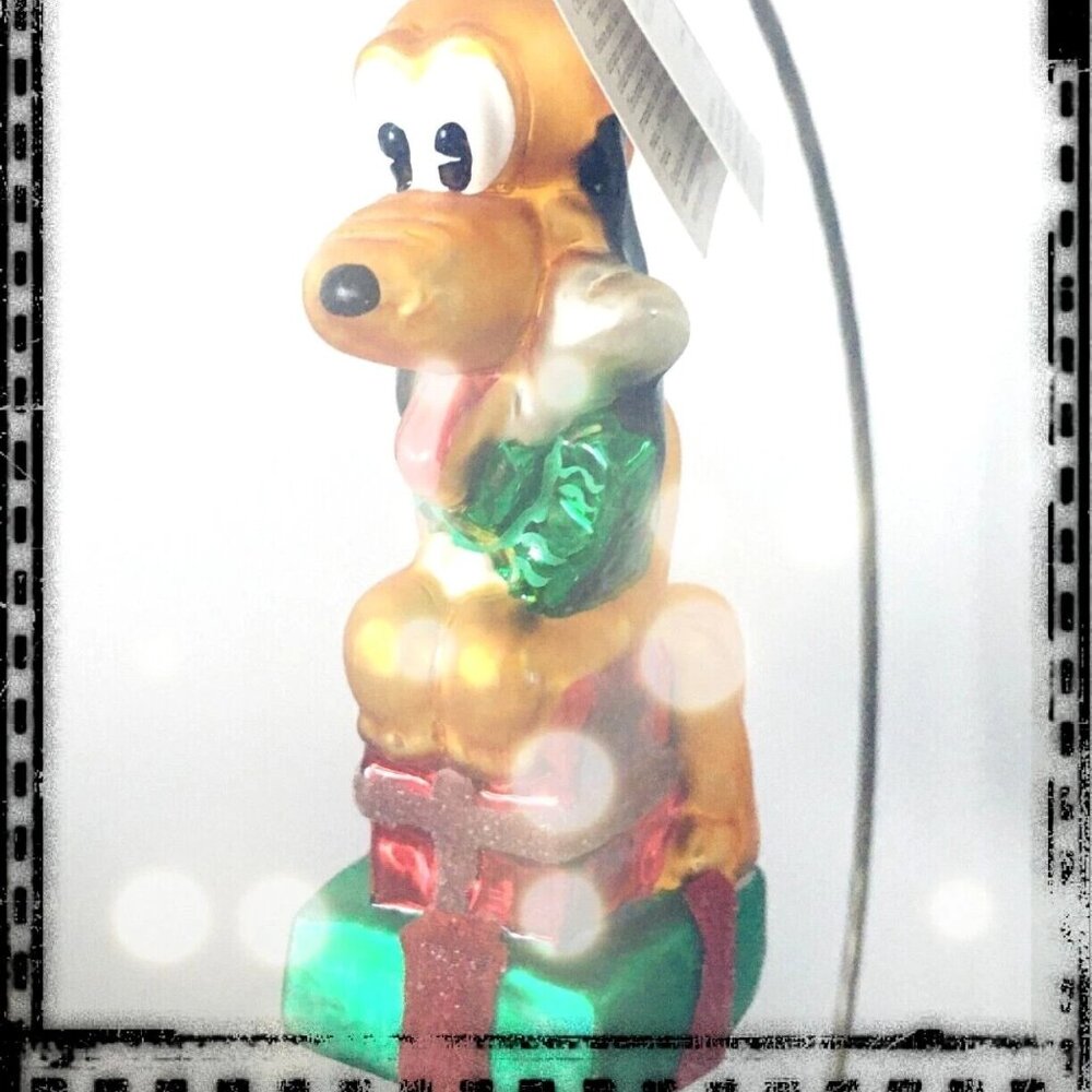 ✨ NEW Authentic Christopher Radko Disney Noel PLUTO Gift Blown Glass Ornament ✨